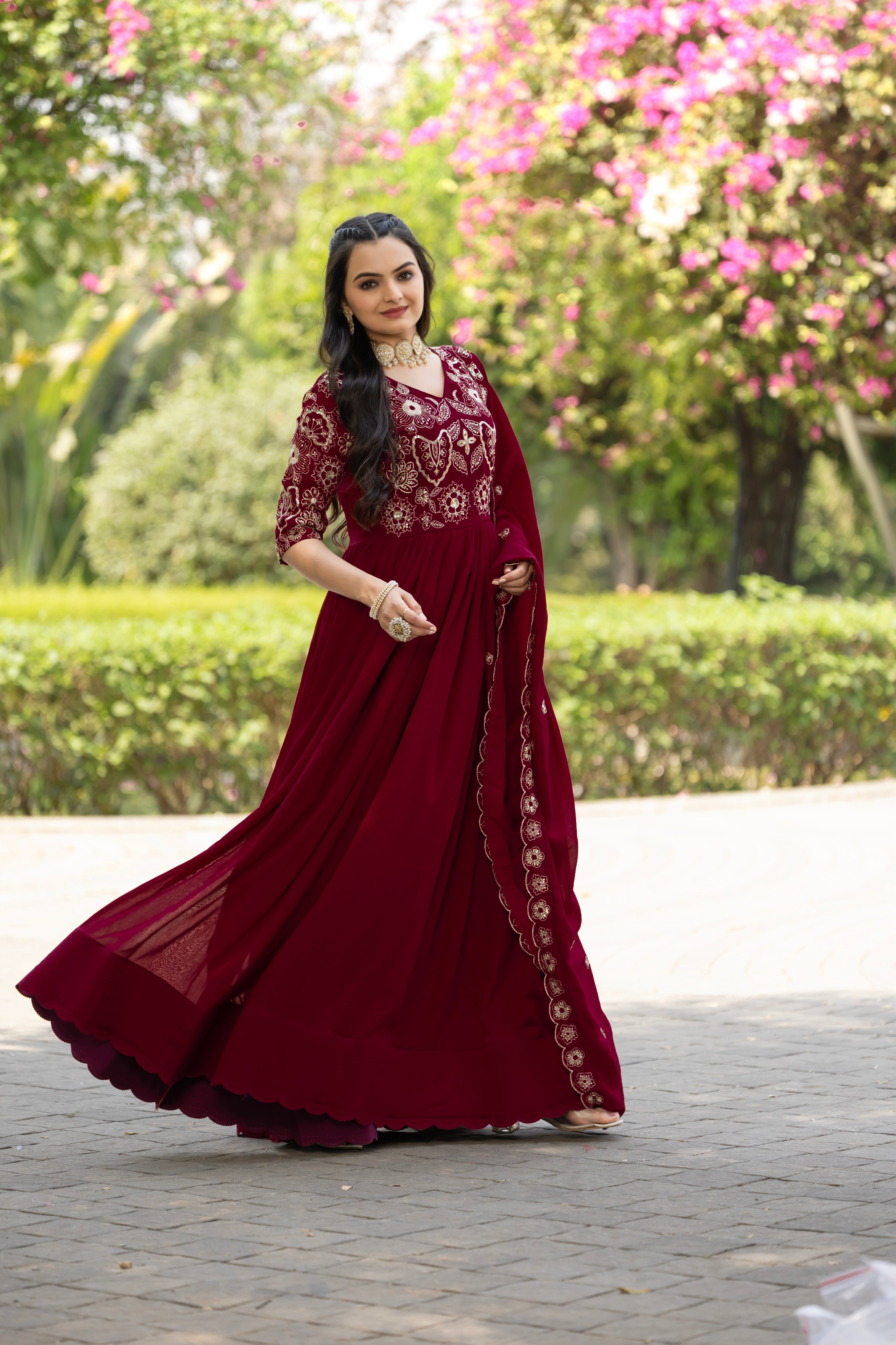 CRIMSON SHIMMY LUXE GOWN AND DUPATTA SET