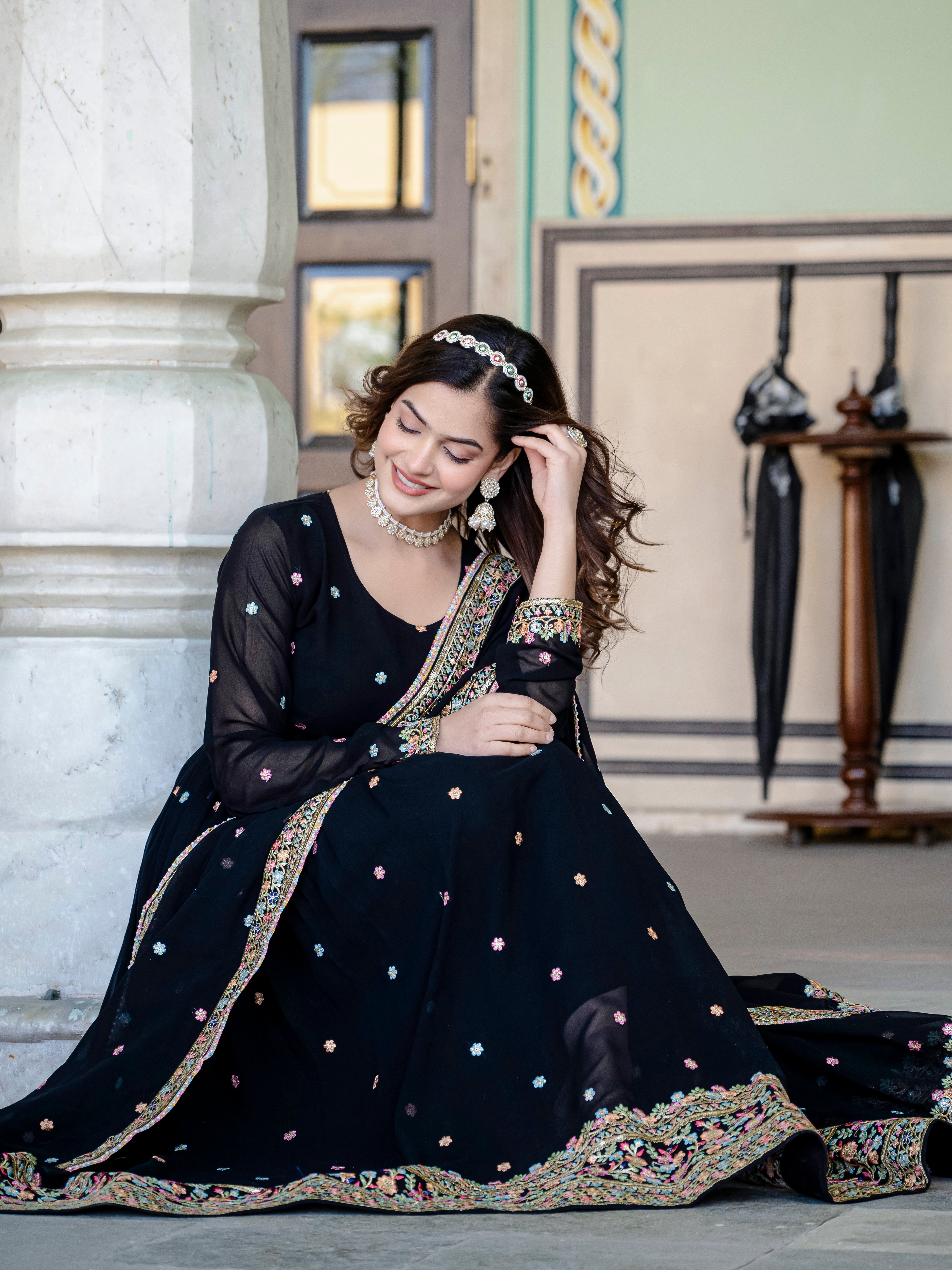 ENCHANTED NOIR BLOOMING GOWN WITH DUPATTA