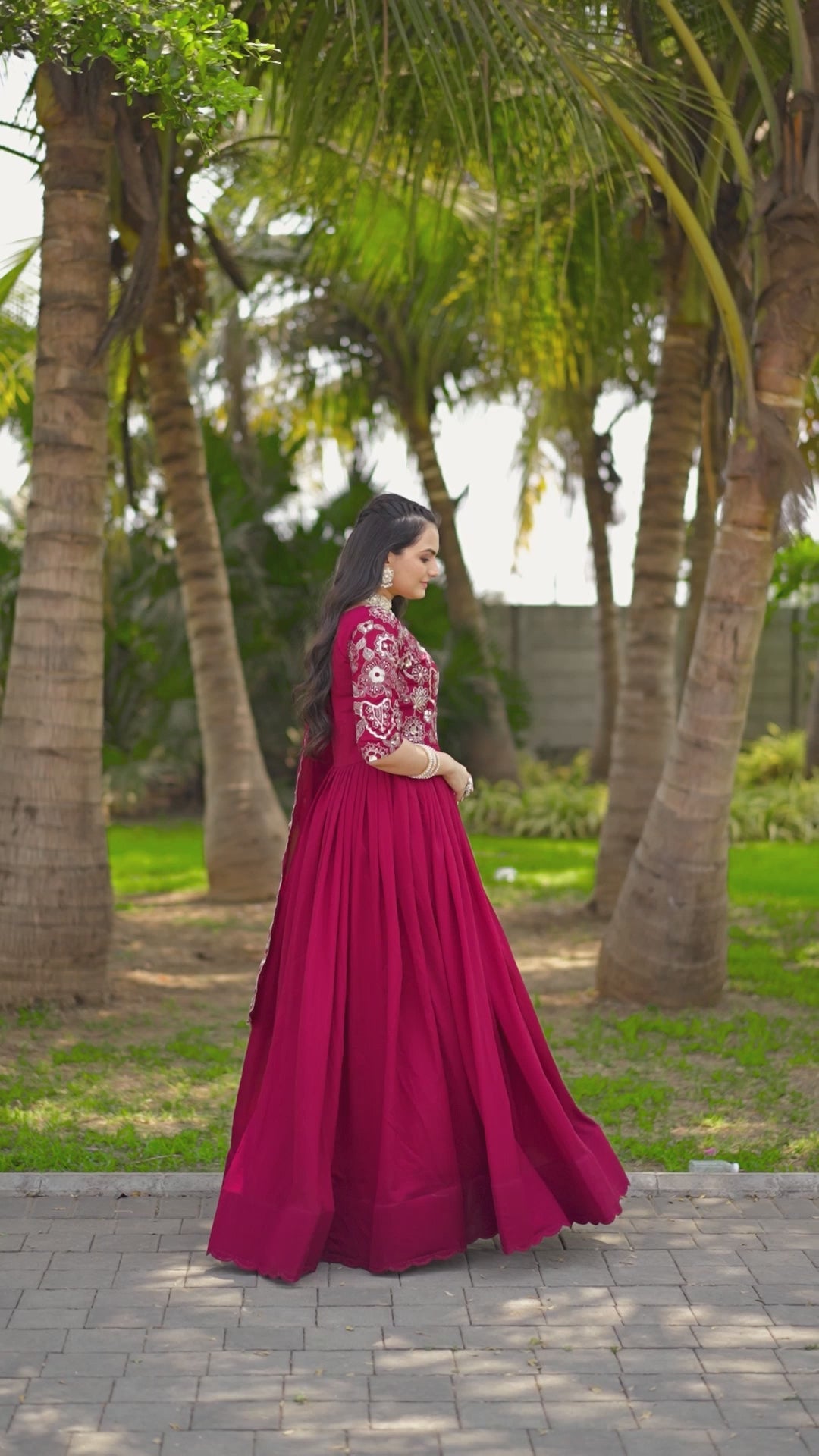 CRIMSON SHIMMY LUXE GOWN AND DUPATTA SET
